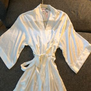 VS Bridal Silk bathrobe NEVER USED W TAGS